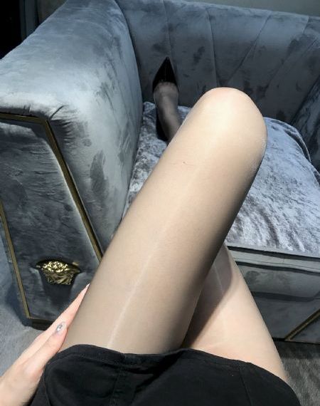 欧美av片在线_超清版蓝光版中文字幕包