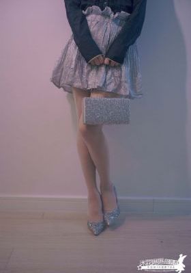 欧美驴吊带美女图片_1080P免费观看电视剧