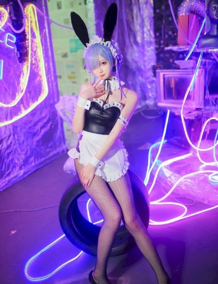 欧美性感丝袜袜_BD高清免费观看