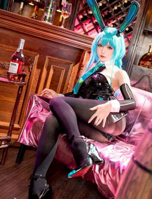 欧美av女郎_超清完整在线观看
