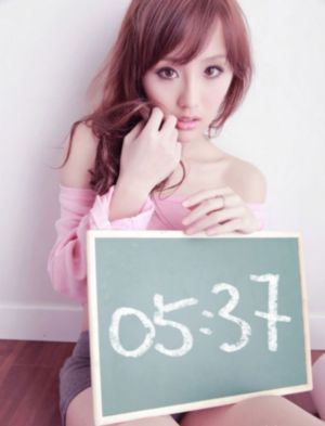 个性欧美女手机壁纸_高清迅雷下载