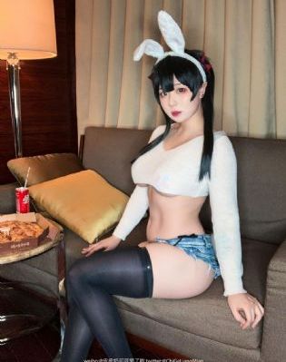 欧美女人照顾狗_4K在线播放观看